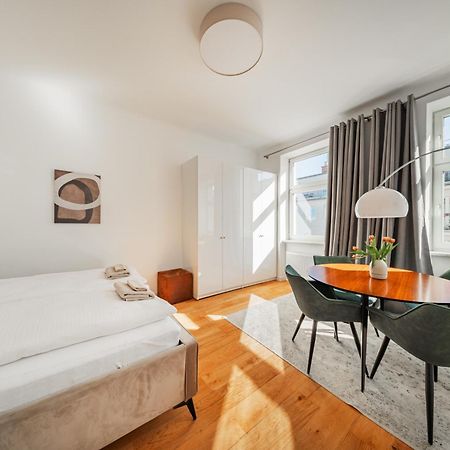 Sonnige Altbauwohnung Nahe Wien Hauptbahnhof Bagian luar foto